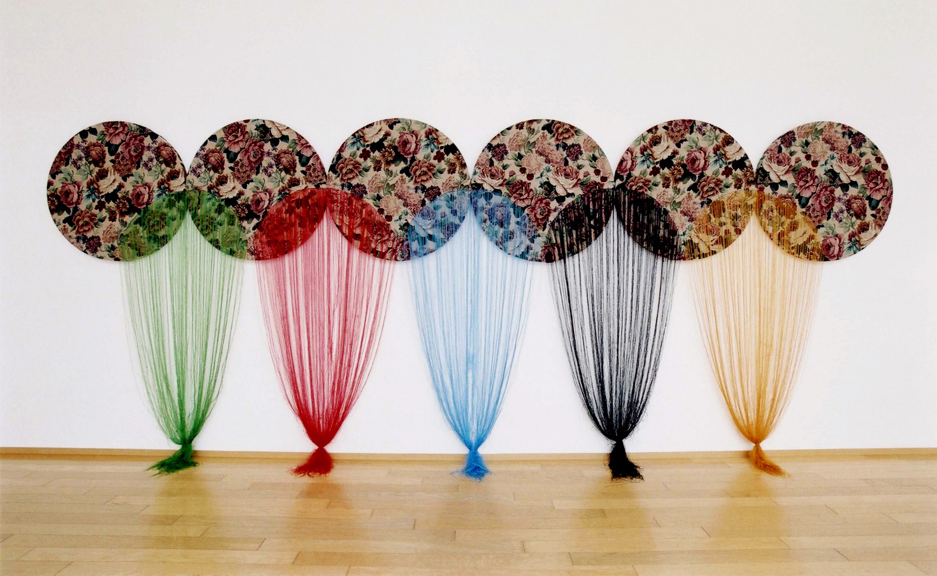 Extracting Warp Threads – Five colours